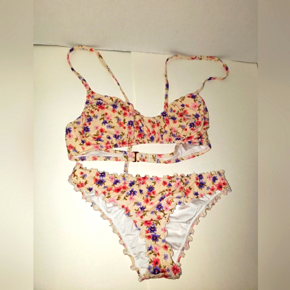 Shade & Shore Swimsuit Tan w/Flowers